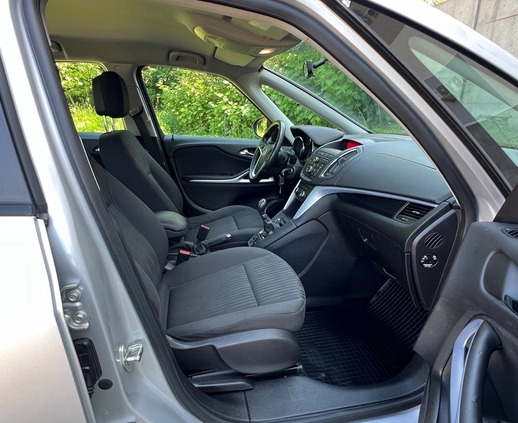 Opel Zafira cena 32900 przebieg: 183000, rok produkcji 2013 z Białogard małe 466